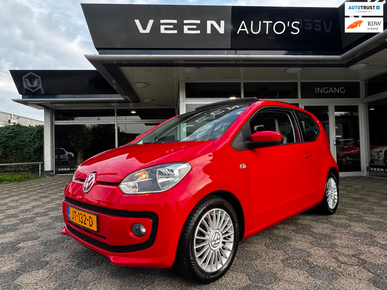 Volkswagen Up! - 1.0 high up! BlueMotion Panorama Dak Cruise! - AutoWereld.nl