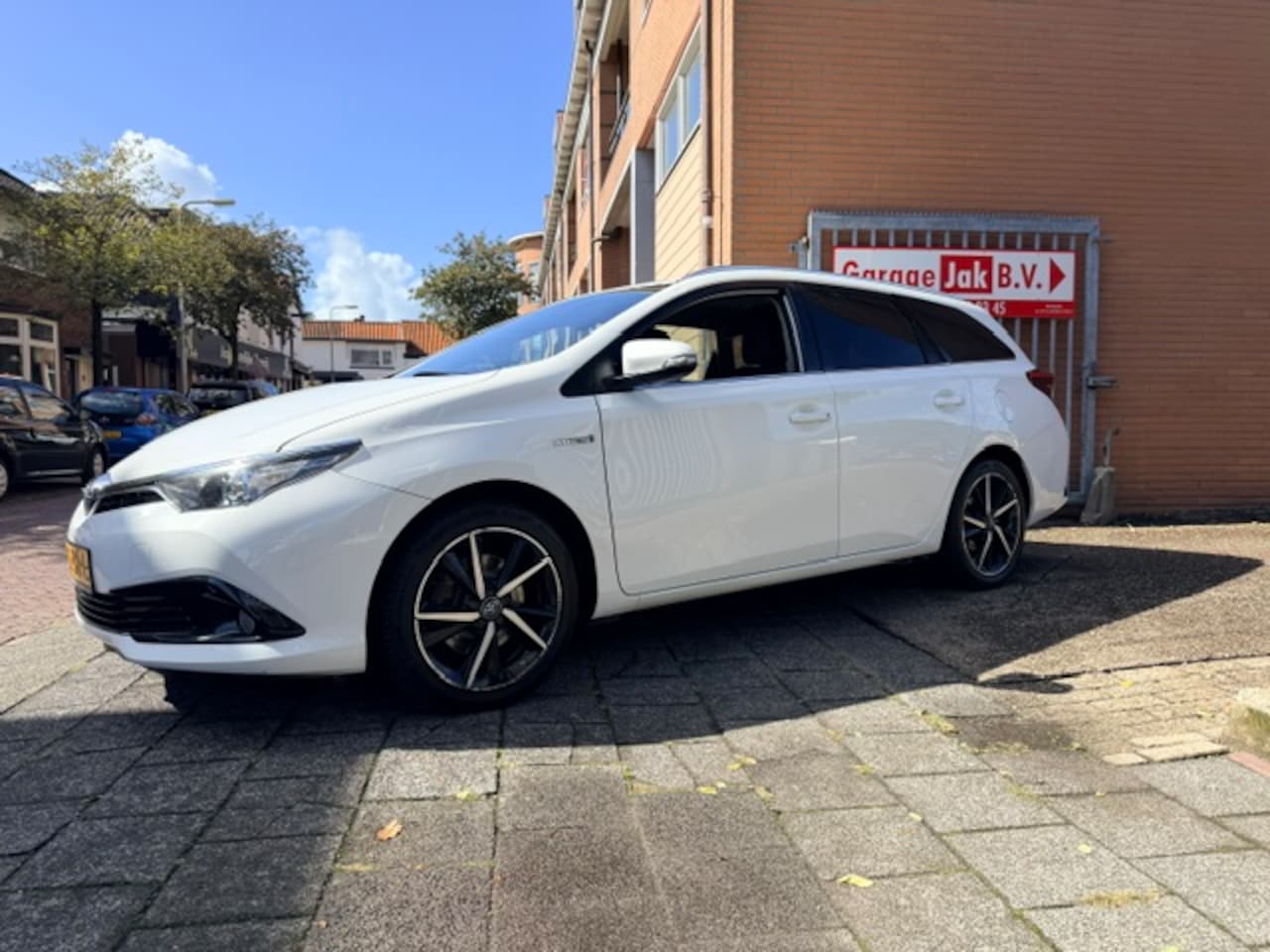 Toyota Auris Touring Sports - 1.8 Hybrid 136pk Aut - AutoWereld.nl