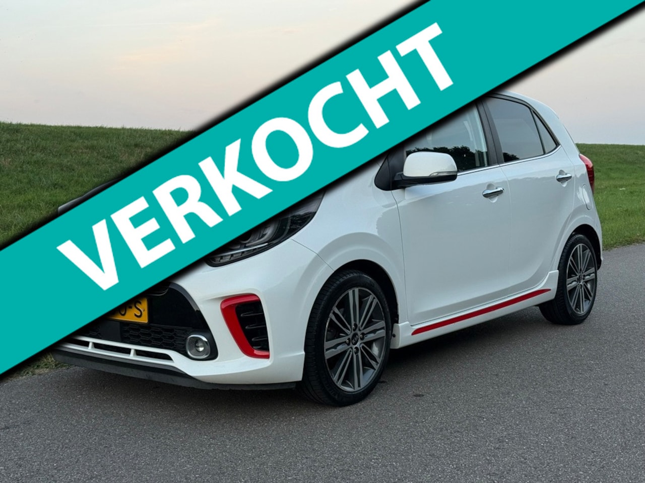 Kia Picanto - 1.2 CVVT GT-Line | Full Option | Apple Carplay | NL-Auto | Leder - AutoWereld.nl