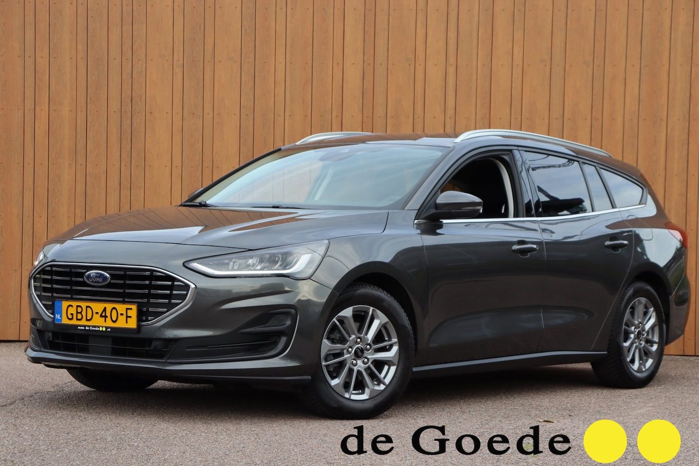 Ford Focus Wagon - 1.0 EcoBoost Hybrid Titanium Org.NL - AutoWereld.nl