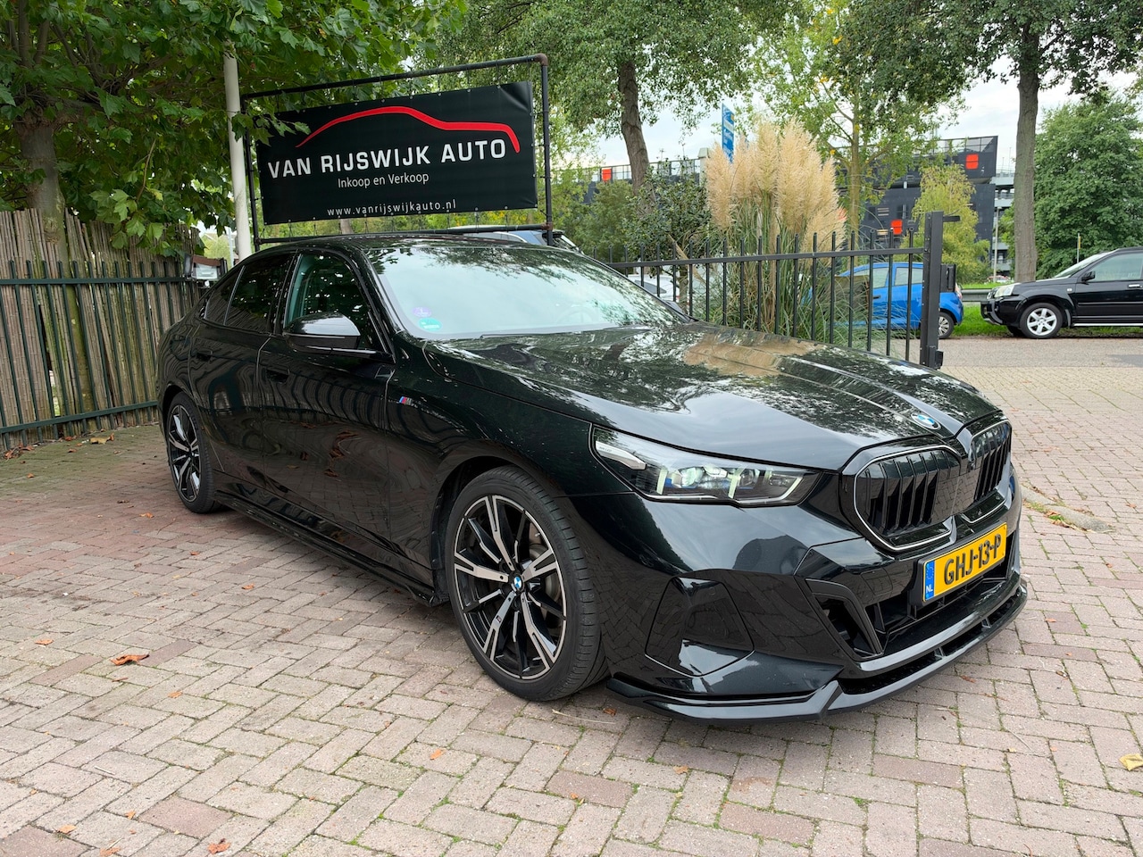 BMW 5-serie - 520i M-sport Xenon 37890NETTO Dealer Ond - AutoWereld.nl
