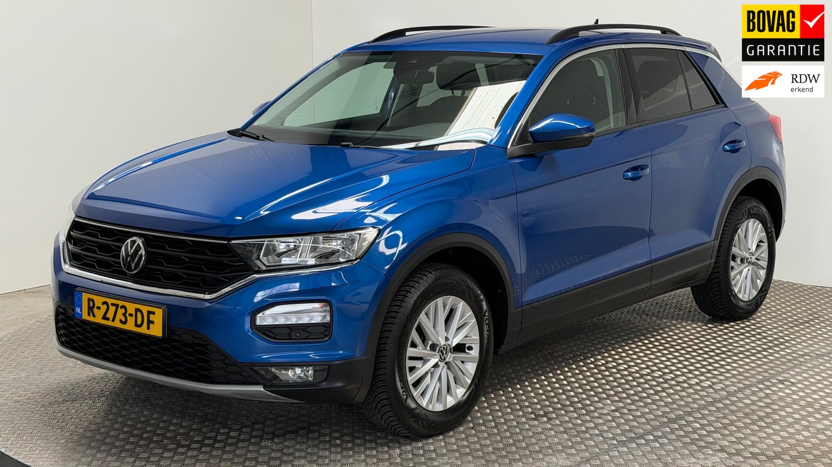 Volkswagen T-Roc - 1.0 TSI Style Business benzine parkeersensoren carplay navigatie android stoelverwarming - AutoWereld.nl