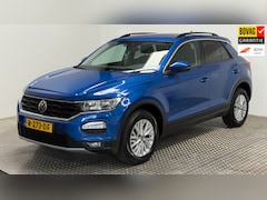 Volkswagen T-Roc - 1.0 TSI Style Business benzine parkeersensoren carplay navigatie android stoelverwarming