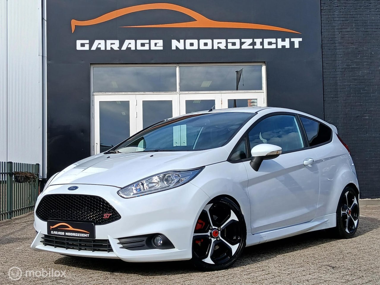 Ford Fiesta - 1.6 ST2 1.6 ST2 200PK - AutoWereld.nl