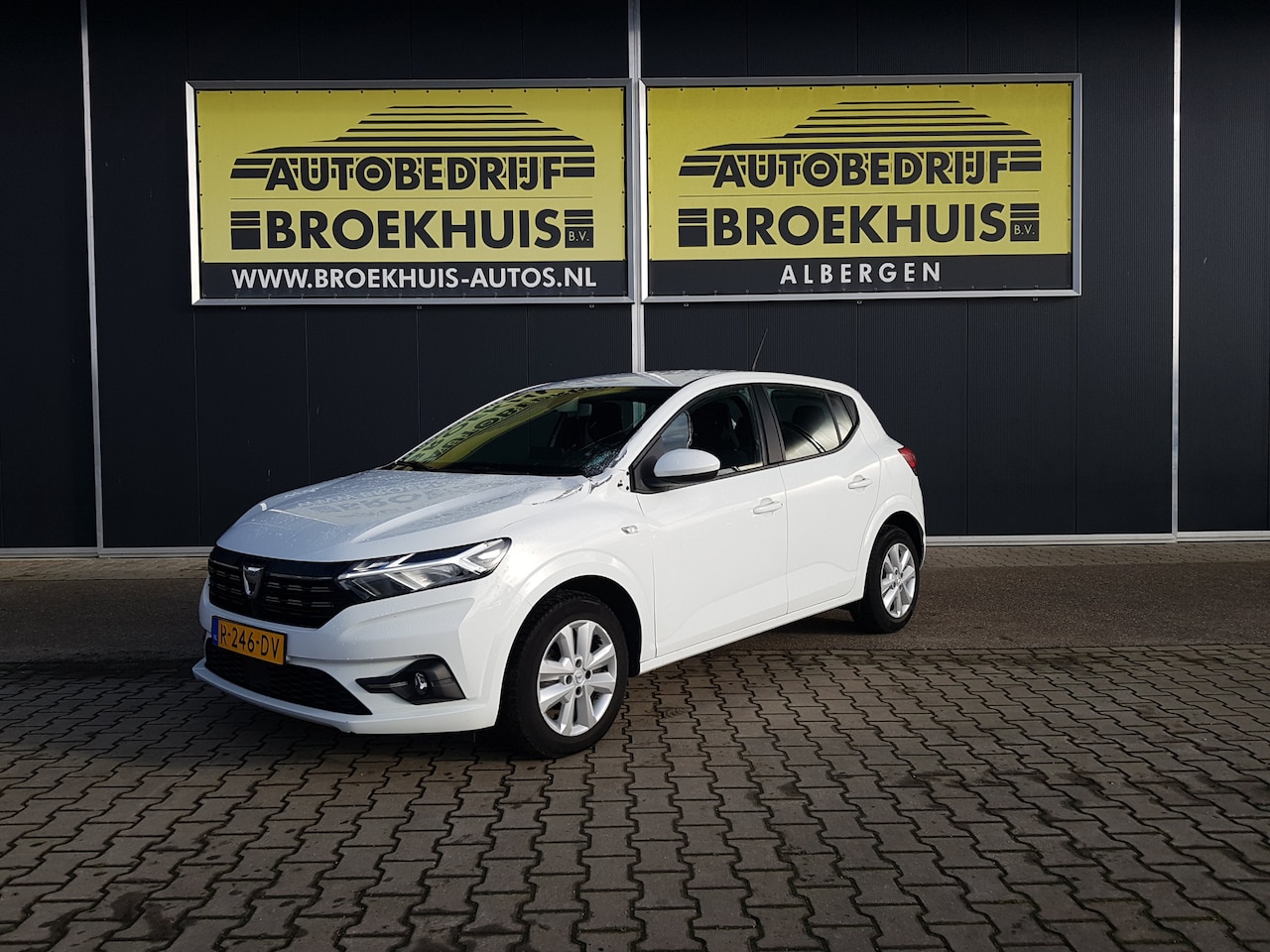 Dacia Sandero - 1.0 TCe 90 Comfort 1.0 TCe 90 Comfort - AutoWereld.nl