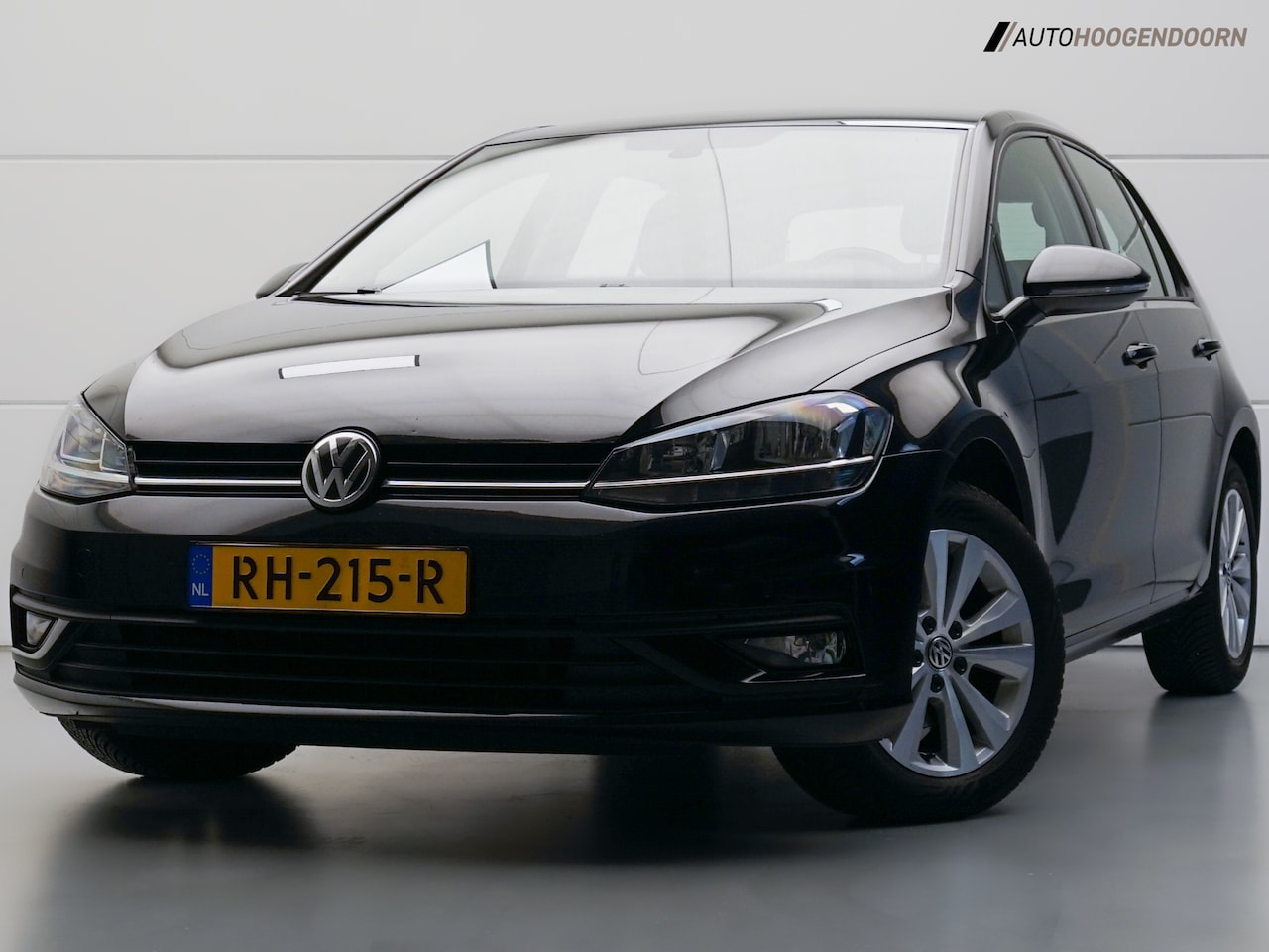Volkswagen Golf - 1.0 TSI Trendline Luxe (APPLE CARPLAY,PARKEERSENSOREN,ADAPTIVE CRUISE,CLIMATE CONTROL,LM-V - AutoWereld.nl