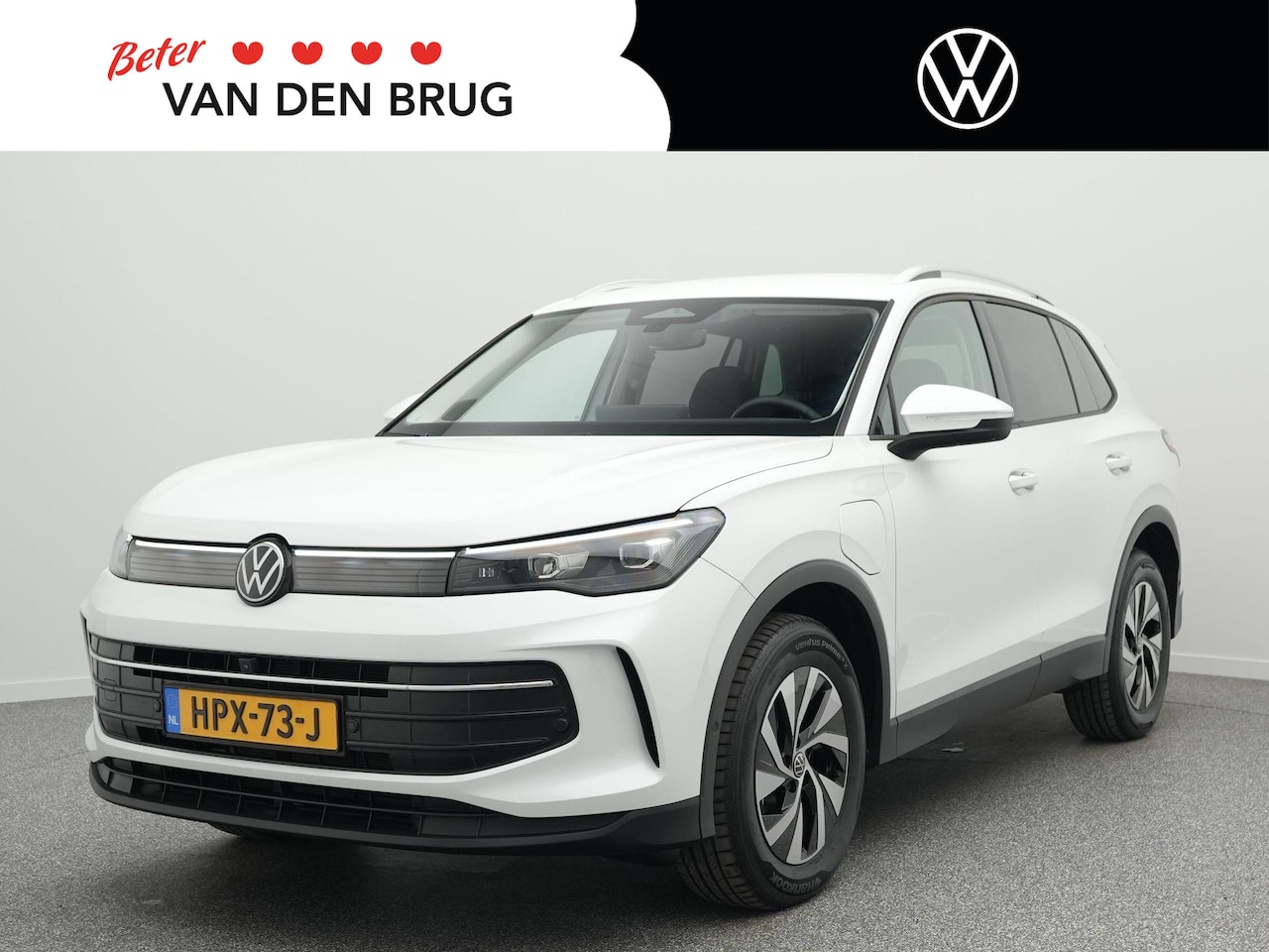 Volkswagen Tiguan - 1.5 eHybrid 204 PK Life Edition | Stuur & Stoelverwarming | 360 Camera | Trekhaak | Adapti - AutoWereld.nl