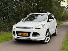 Ford Kuga - 1.6 Titanium Plus 4WD | Pano + Keyless + Camera Nu € 9.975,