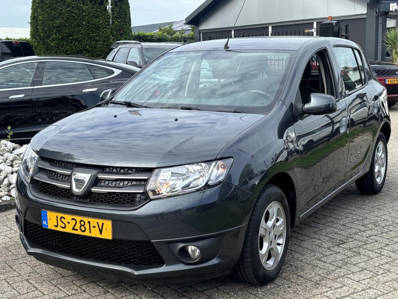 Dacia Sandero - 0.9 Benzine Automaat 2016 99.000 KM 5-Deurs - AutoWereld.nl