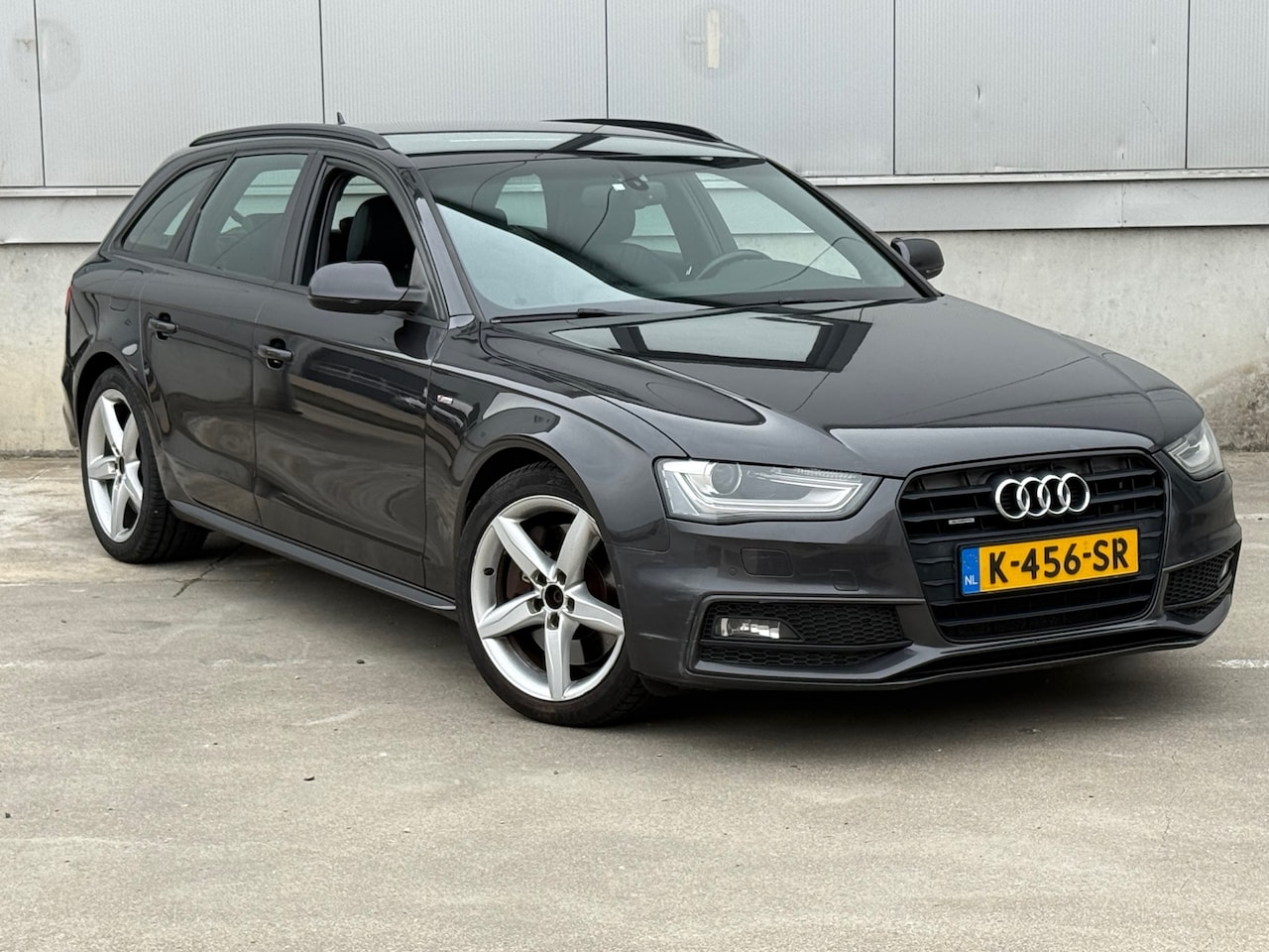 Audi A4 Avant - 3.0 TFSI quattro Pro S-Line / Leder / Navi / APK / Xenon / Inruil Mog. - AutoWereld.nl