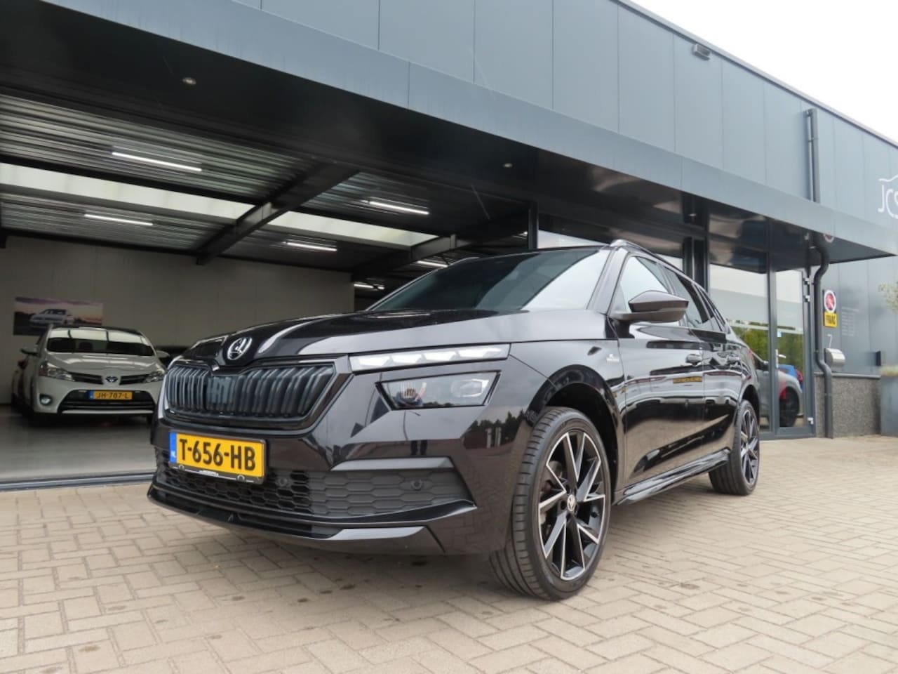 Skoda Kamiq - 1.0 TSI DSG Monte Carlo Ecc Pano Led 2x Pdc Trekhaak 2022 - AutoWereld.nl