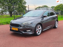Ford Focus - 1.5 Titanium ST-Line 182PK|Gereviseerde motor garantie|PDC360|Stoelverw