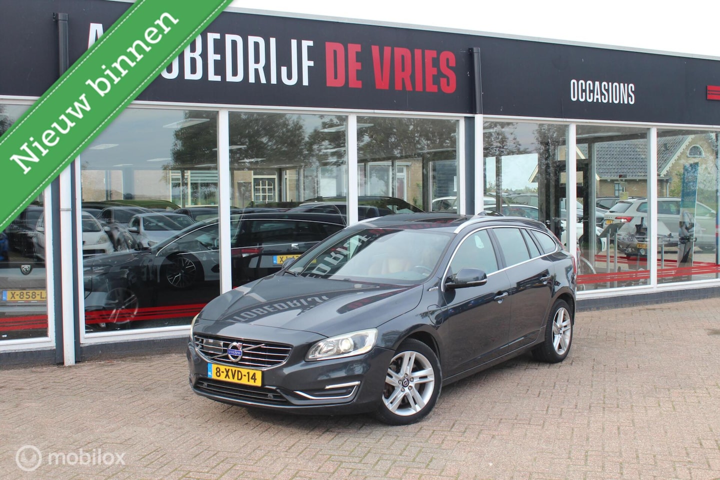 Volvo V60 - 2.4 D5 Summum Leder/Opendak/Adaptive-Cruise/Memory - AutoWereld.nl