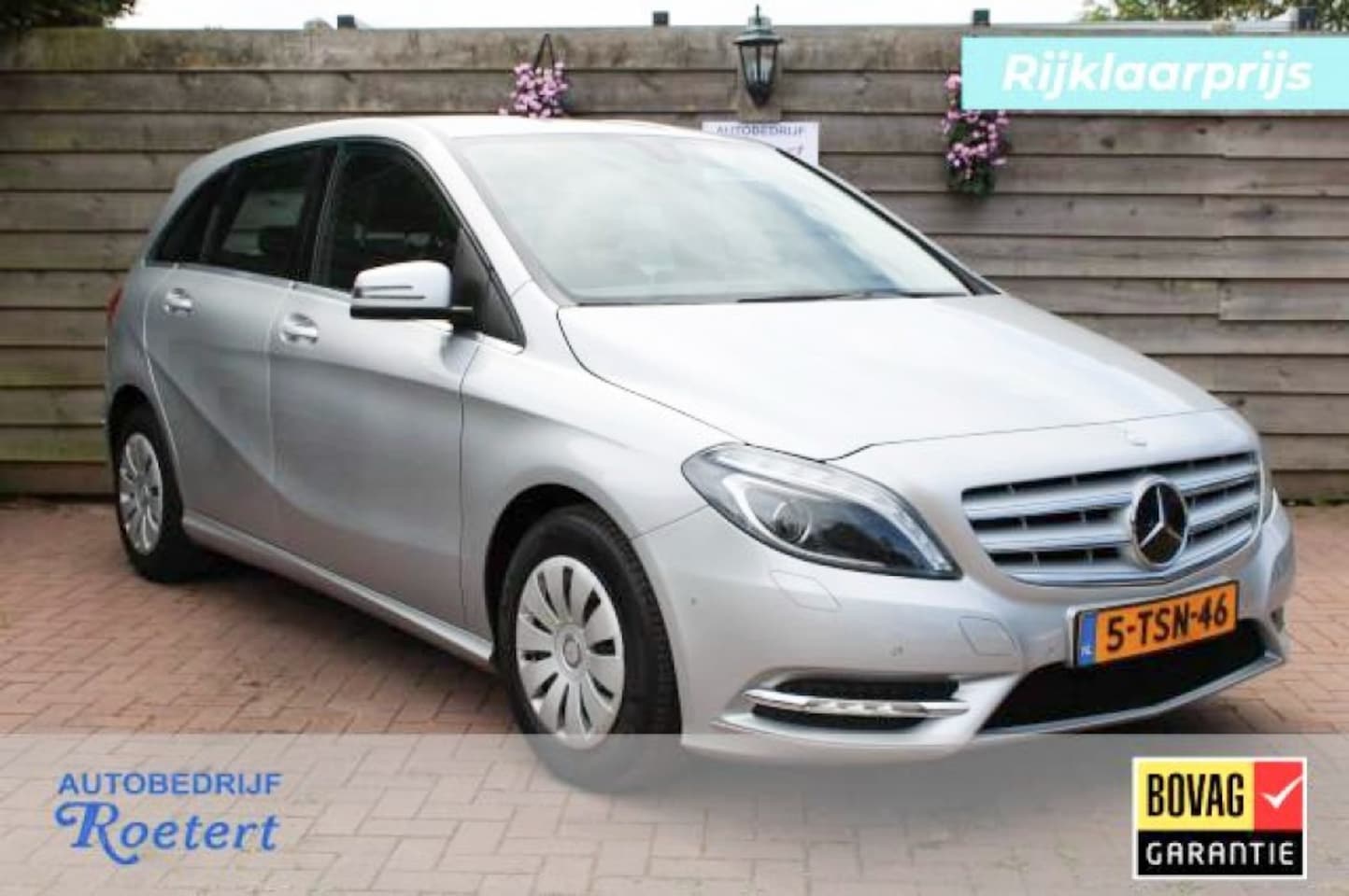 Mercedes-Benz B-klasse - 180 Ambition Automaat airco/cruise/navi/Bluetooth/PDC/trekhaak - AutoWereld.nl