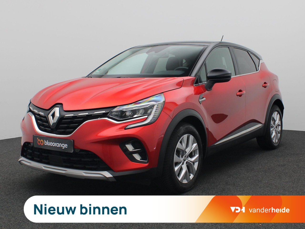 Renault Captur - 1.6 E-Tech Plug-in Hybrid Intens 160PK Aut. Achteruitrijcamera, Stoelverwarming, Keyless, - AutoWereld.nl