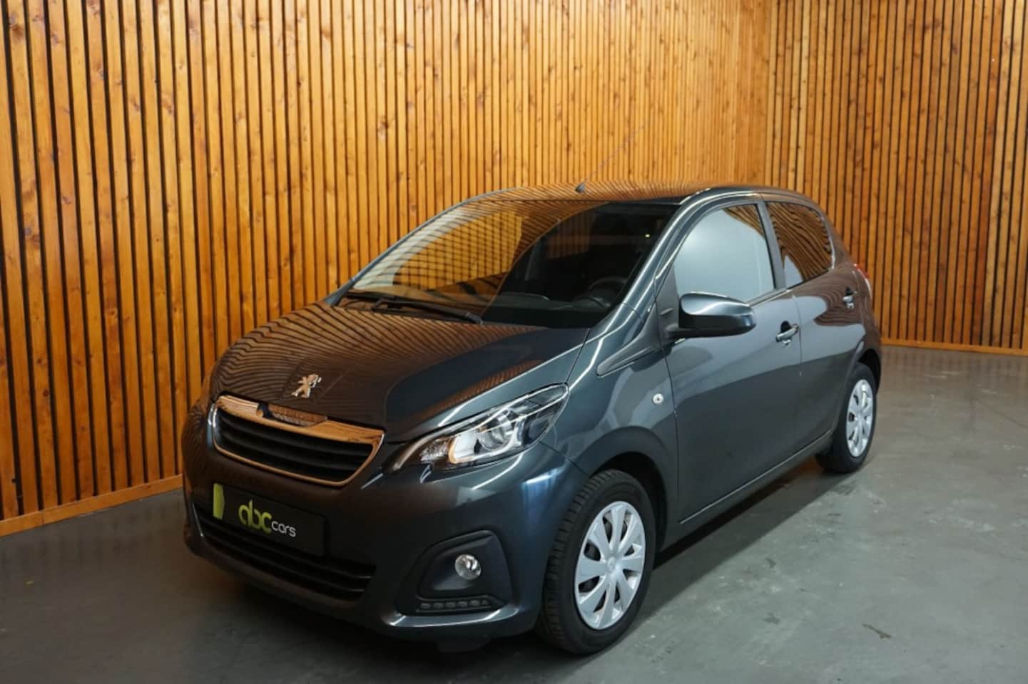 Peugeot 108 - 1.0 e-VTI 5 DRS ACTIVE./ AIRCO - AutoWereld.nl