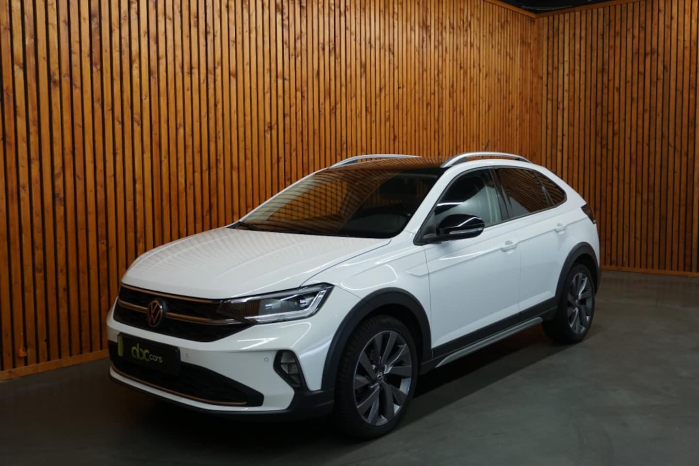 Volkswagen Taigo - 1.0 TSI R-LINE BNS / ACC / Apple carplay / Stoelverwarming - AutoWereld.nl