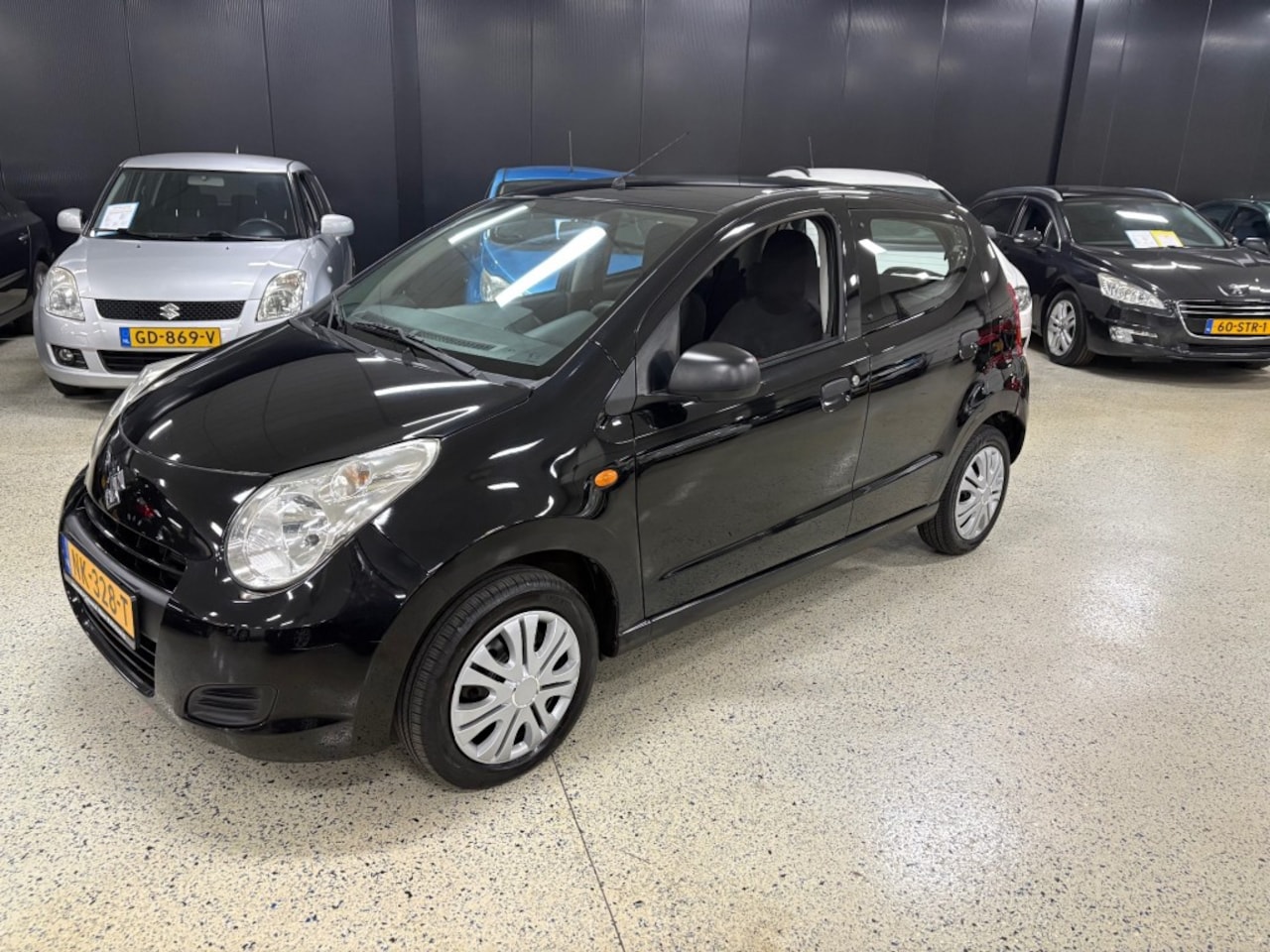Suzuki Alto - 1.0  / AIRCO / USB / AUX / MET NIEUWE APK - AutoWereld.nl