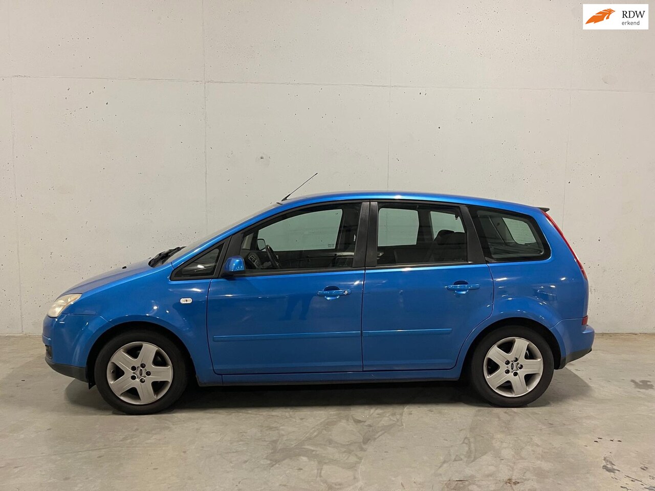 Ford Focus C-Max - 1.8-16V Futura Clima Cruise Airco APK NAP Trekhaak - AutoWereld.nl
