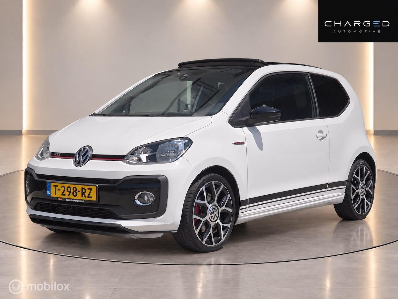 Volkswagen Up! - 1.0 TSI GTI 116PK Pano|Beats|cruise|stoelverwarming - AutoWereld.nl