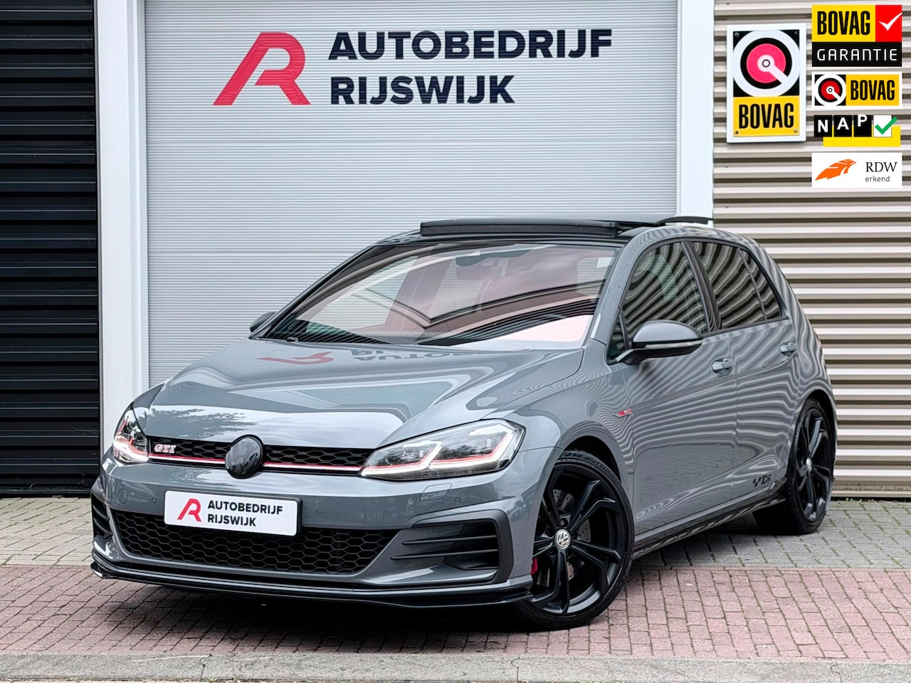 Volkswagen Golf - 2.0 TSI GTI TCR Pano/Keyless/Camera - AutoWereld.nl