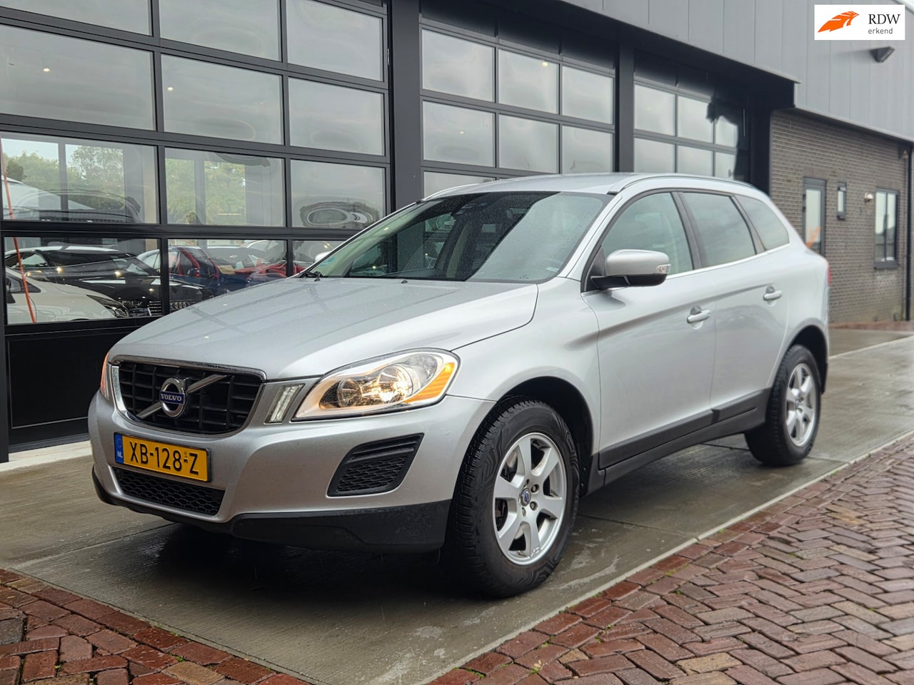 Volvo XC60 - 2.0 T5 Kinetic | LPG | Automaat | Leer | Clima | Cruise | - AutoWereld.nl
