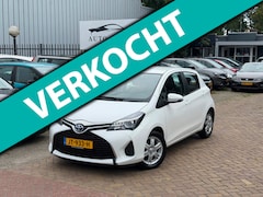 Toyota Yaris - 1.5 Hybrid Aspiration Aut/Airco/Cruis/Navi/Camra/Nap/Nieuw Apk