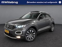 Volkswagen T-Roc - 1.5 TSI Sport / Pano / Digitaal dashboard / Camera / Parkeersensoren V+A / Navigatie / App