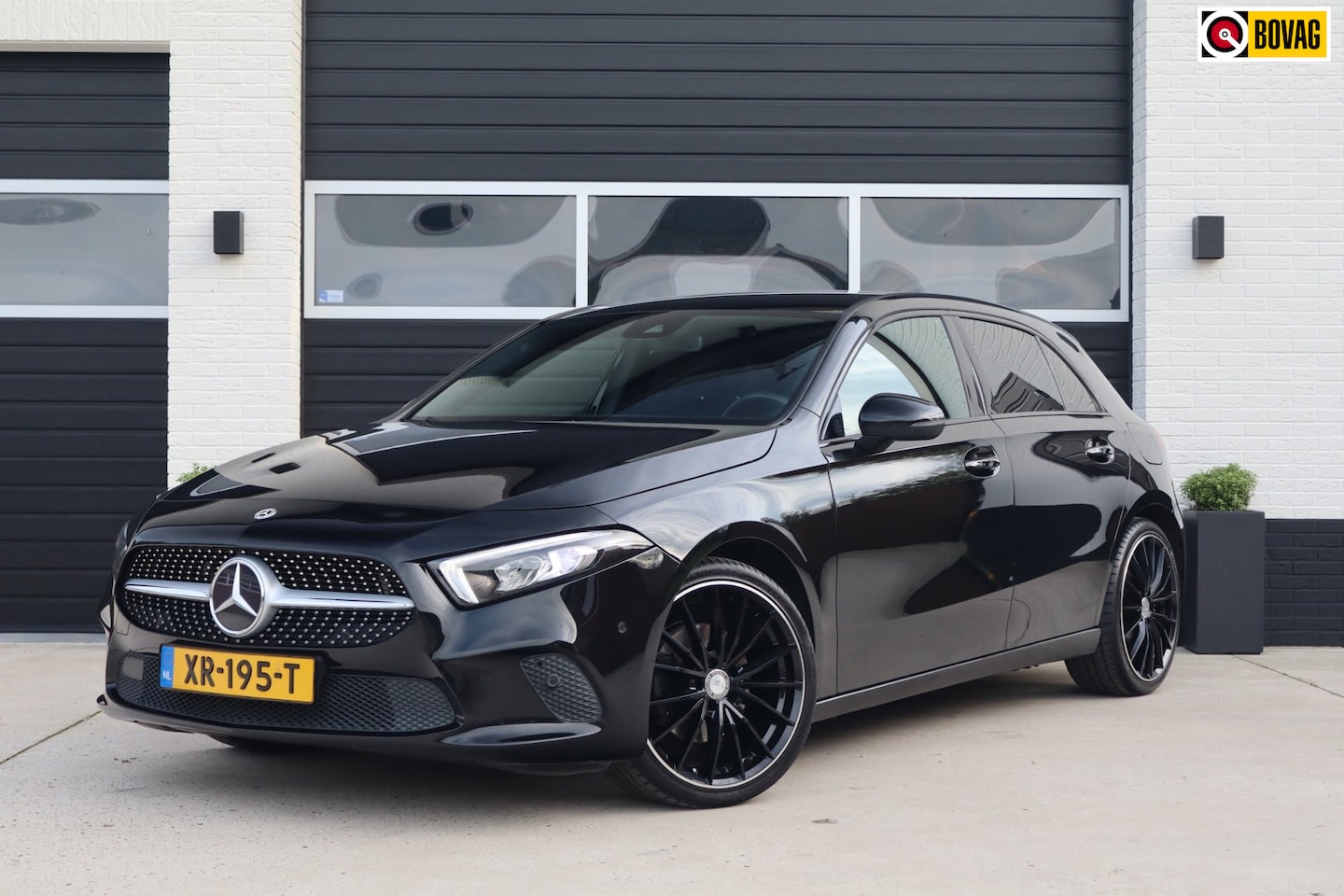 Mercedes-Benz A-klasse - 200 163pk Launch Edition - 19 inch AMG velgen - Half leder - LED - PDC - Widescreen - Trek - AutoWereld.nl