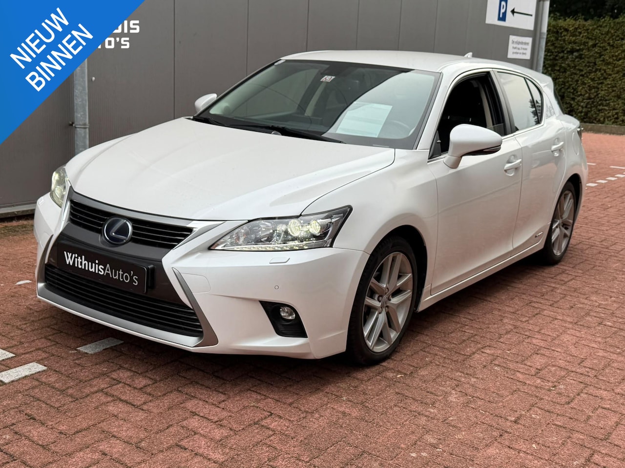 Lexus CT 200h - Luxury MarkLevinson AdaptiveCruise Leder - AutoWereld.nl
