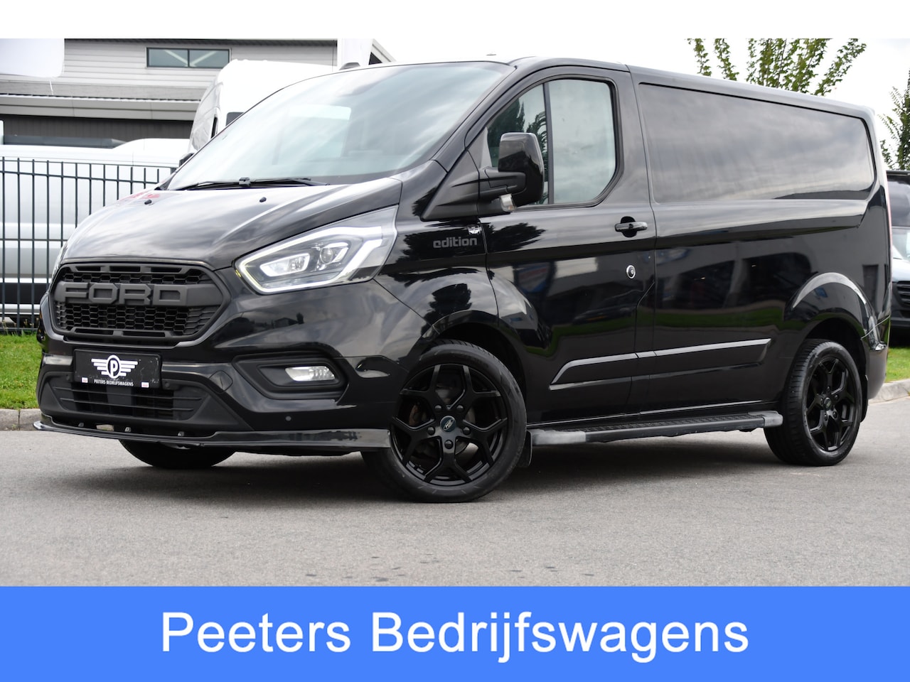 Ford Transit Custom - 280 2.0 TDCI L1H1 Black Edition Camera, Cruise, Carplay, 170pk, Automaat, Stoelverwarming, - AutoWereld.nl