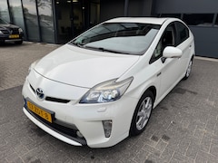 Toyota Prius - 1.8 Plug-in Dynamic XENON JBL LEDER CAMERA HEADUP TOP ONDERHOUDEN ORIG NL NAP
