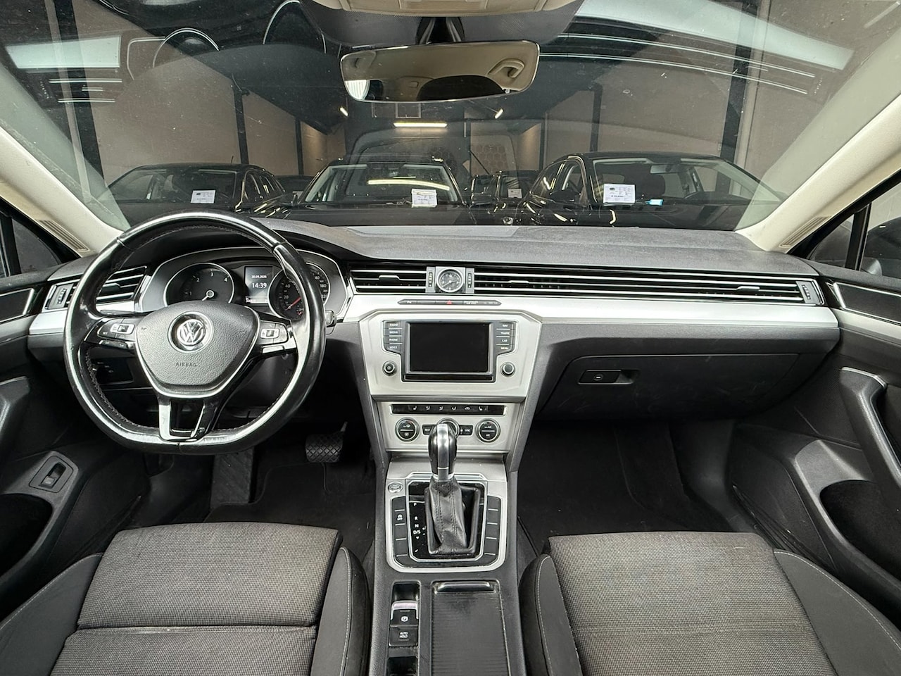 Volkswagen Passat Variant - 1.6 TDI DSG | NWE Distr 2016 - AutoWereld.nl