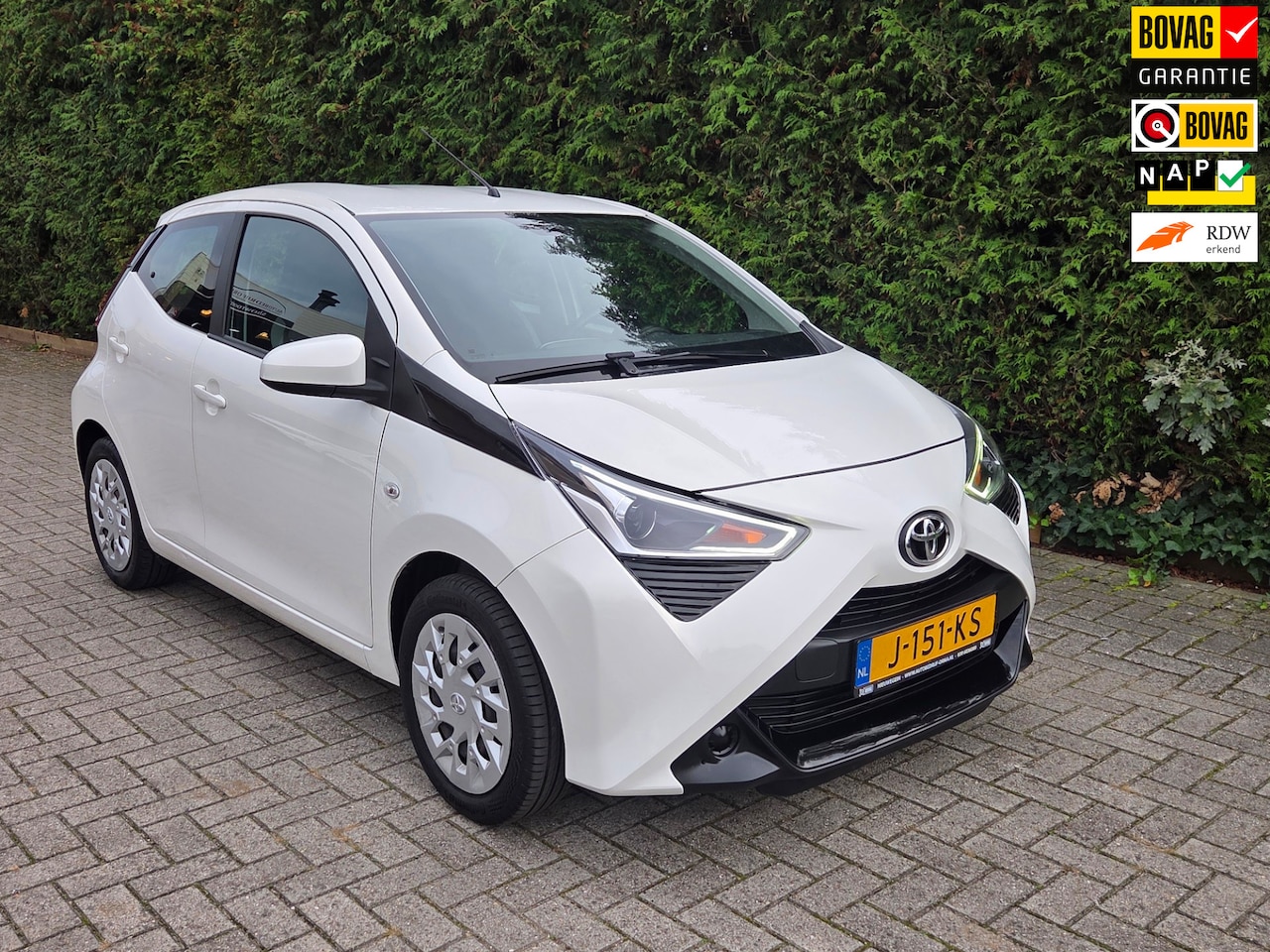 Toyota Aygo - 1.0 VVT-i x-play 1.0 VVT-i x-play - AutoWereld.nl