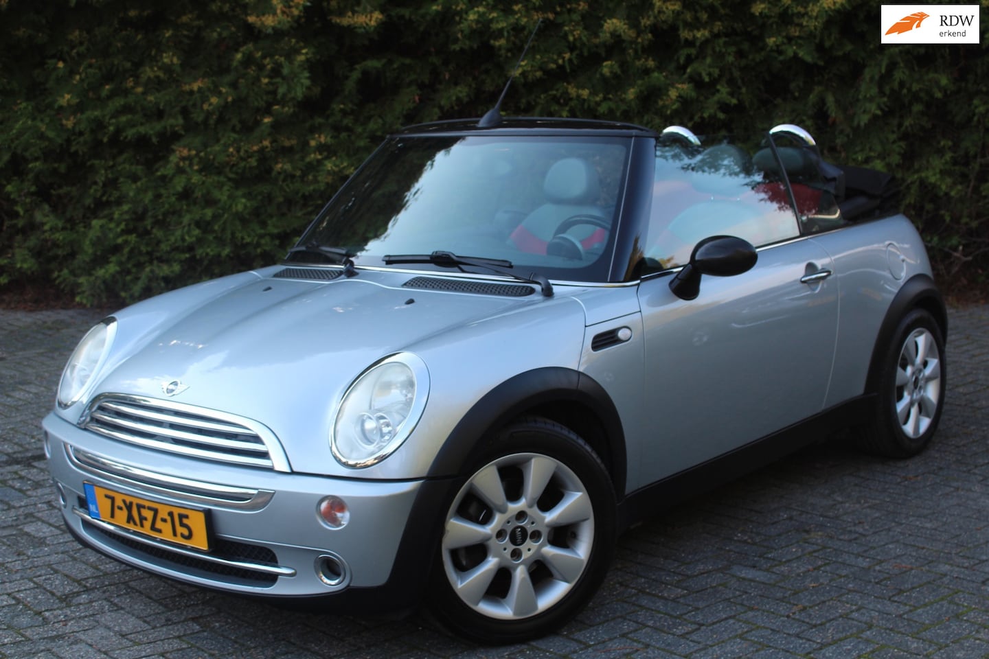 MINI Cabrio - 1.6 One Pepper 90PK | Airco | Stoelverwarming | LMV - AutoWereld.nl