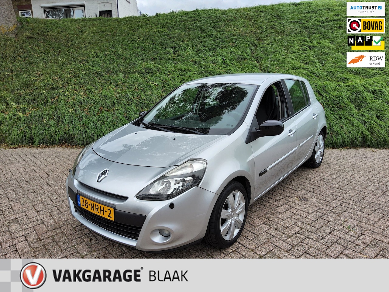 Renault Clio - 1.6 20th Anniversary AUTOMAAT - AutoWereld.nl
