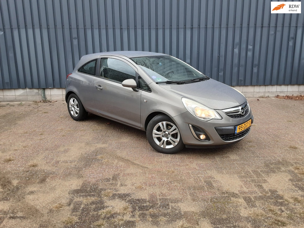 Opel Corsa - 1.2-16V Cosmo 1.2-16V Cosmo - AutoWereld.nl