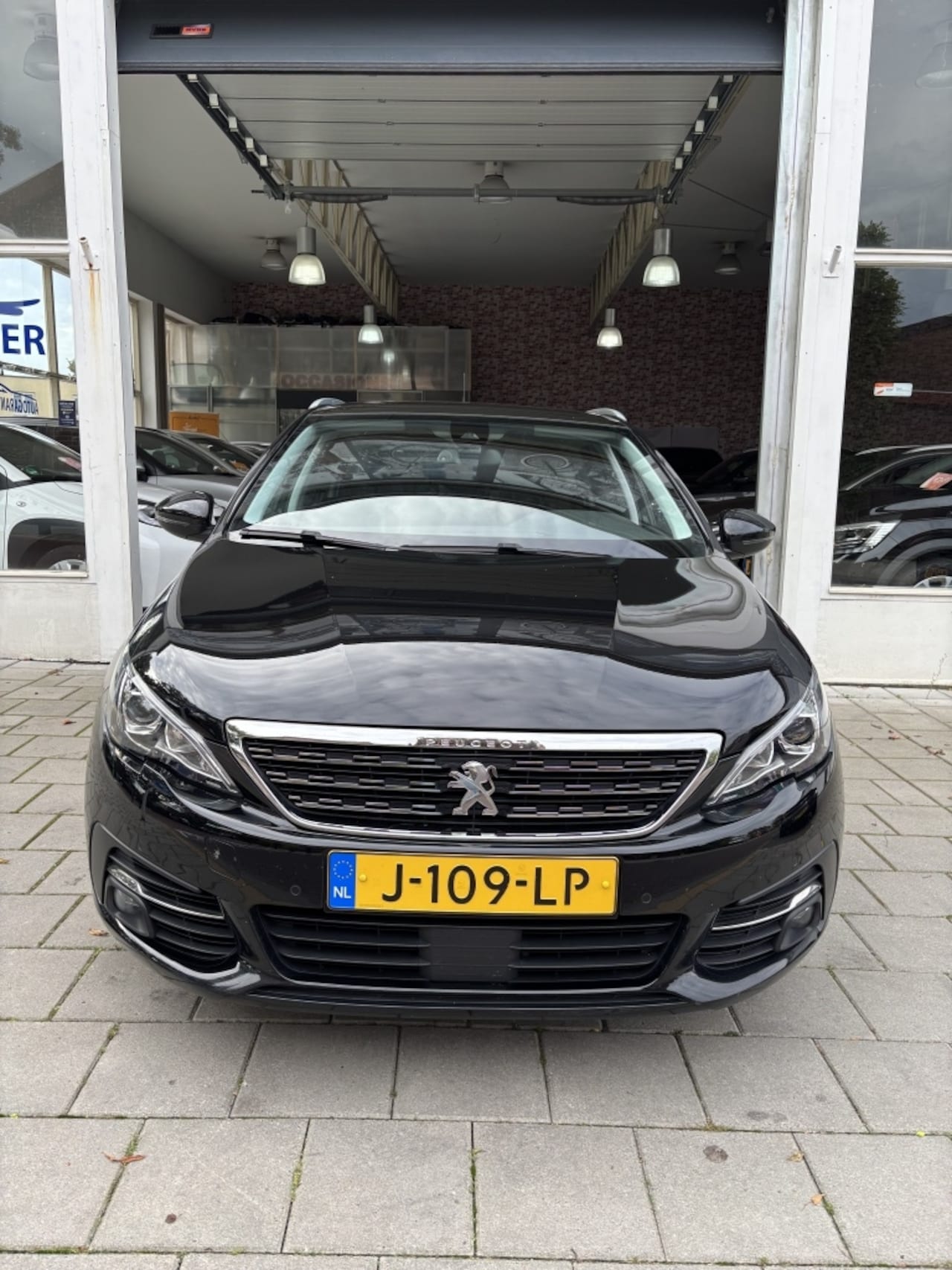Peugeot 308 SW - 1.2 PureTech Allure 1.2 PureTech Allure - AutoWereld.nl