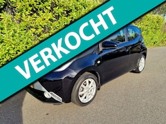 Toyota Aygo - 1.0 VVT-i x-play Nw Koppeling Airco CarPlay