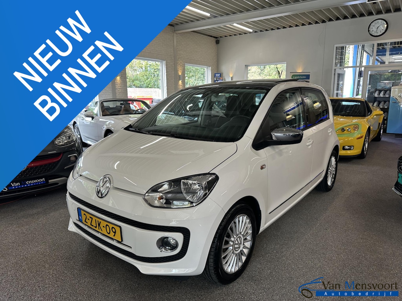 Volkswagen Up! - 1.0 75PK High up! BlueMotion Panorama|Fender|Airco|Cruise|Parkeersensor - AutoWereld.nl