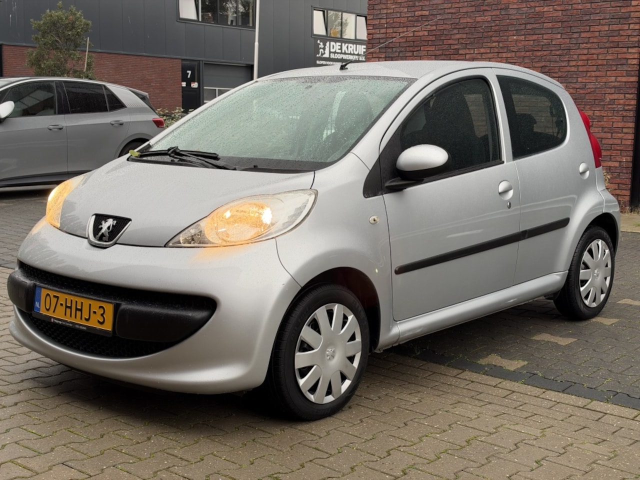 Peugeot 107 - 1.0 Benzine 5 Deurs 2 Sleutels Elektr. Ramen - AutoWereld.nl