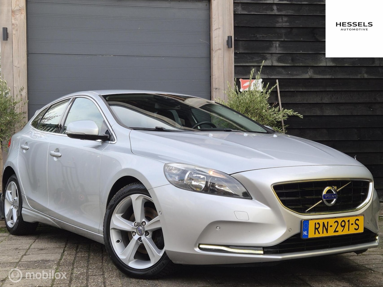 Volvo V40 - 1.6 T4 Momentum Automaat - AutoWereld.nl
