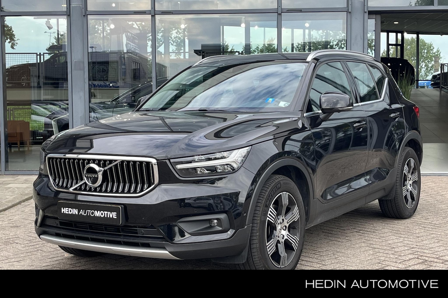 Volvo XC40 - 2.0 T4 Inscription | Automaat | Lederen bekleding | Elektrisch bedienbare stoelen | Panora - AutoWereld.nl