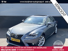 Lexus IS - 300h Luxury Line Schuifdak/kanteldak, Lederen bekleding, Dodehoekdetectie, Seat memory, St