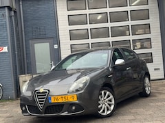 Alfa Romeo Giulietta - 1.4 T Distinctive | Clima | Cruise | Navi
