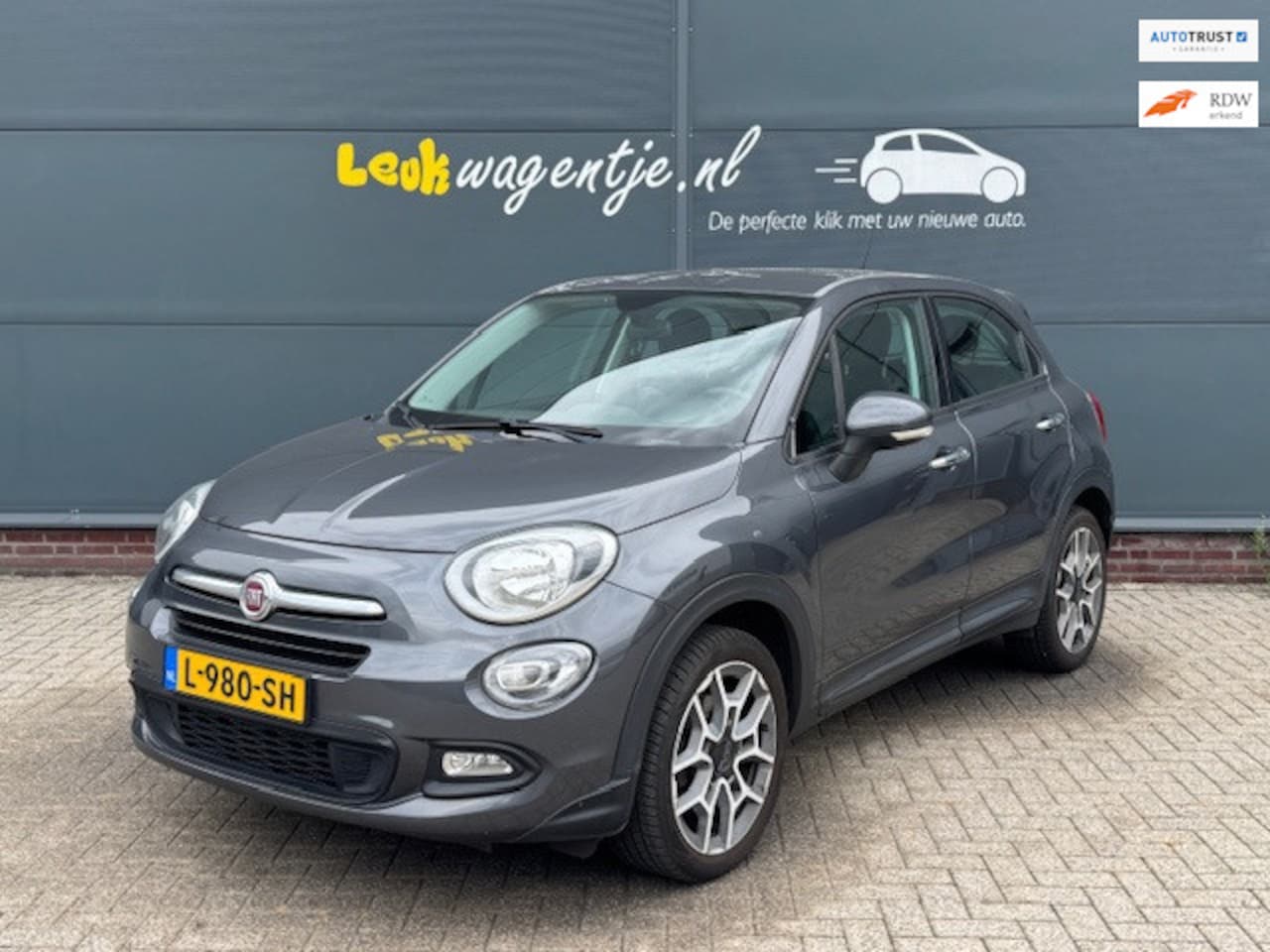 Fiat 500 X - 1.6 Holiday Ed. *carplay *navi *climate *cruise - AutoWereld.nl