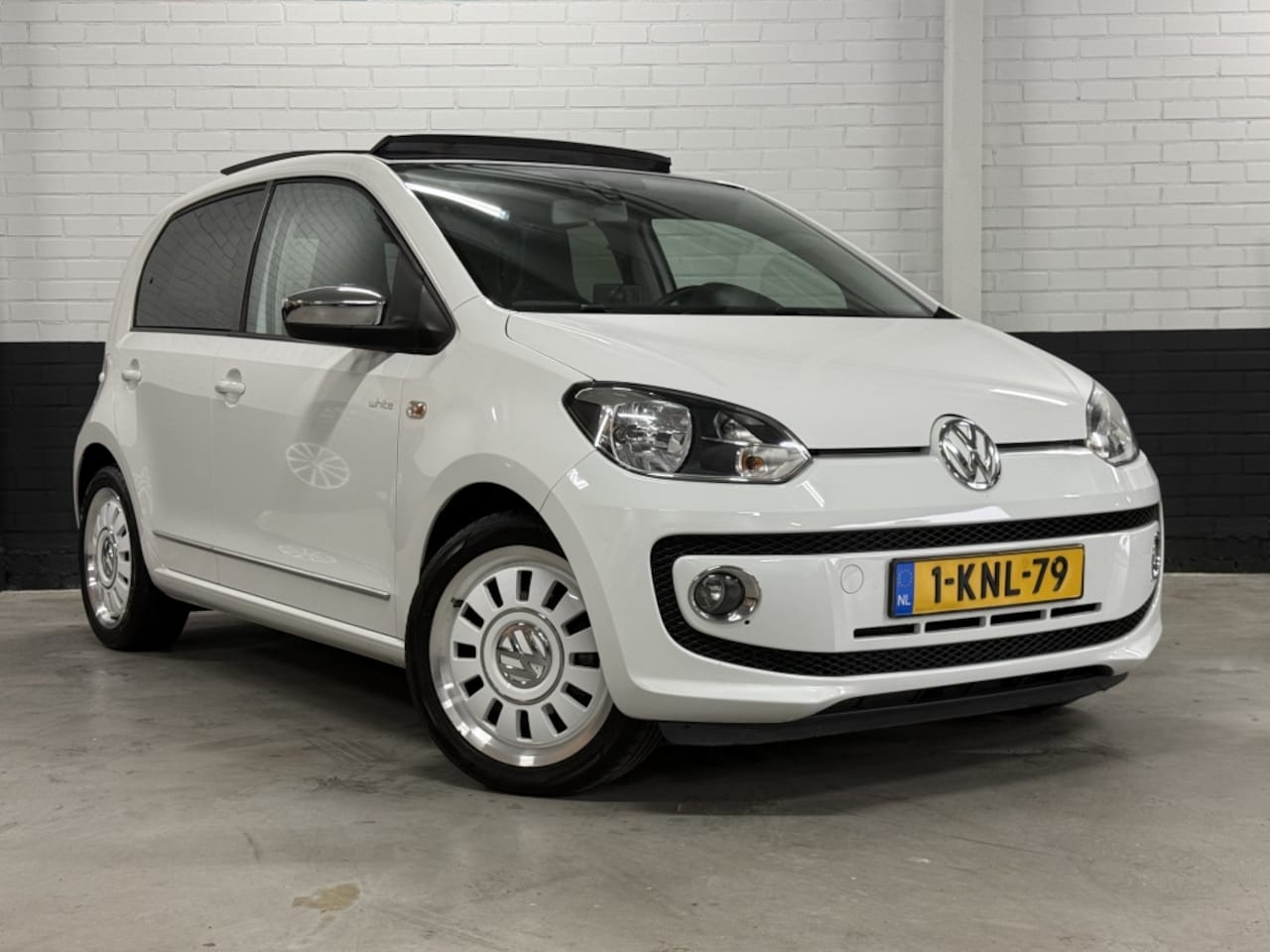 Volkswagen Up! - 1.0 high up! BlueM. - AutoWereld.nl