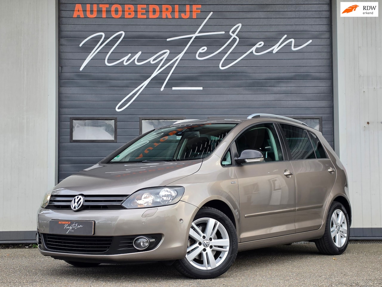 Volkswagen Golf Plus - 1.4 TSI Highline Automaat|Trekhaak|Clima|Stoelverw - AutoWereld.nl