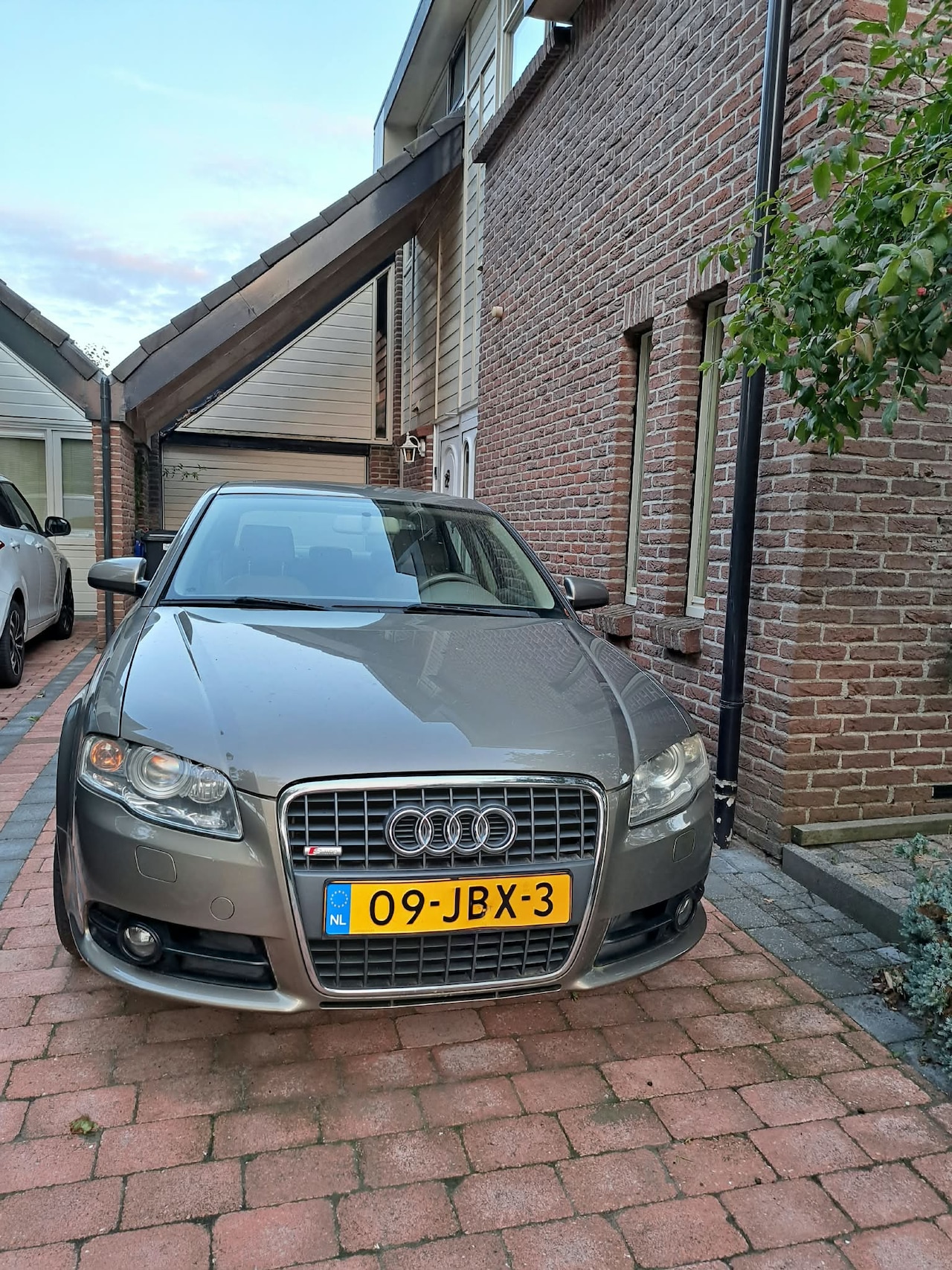 Audi A4 Limousine - Audi A4 Pro Line Limousine 2.0 TFSI - AutoWereld.nl