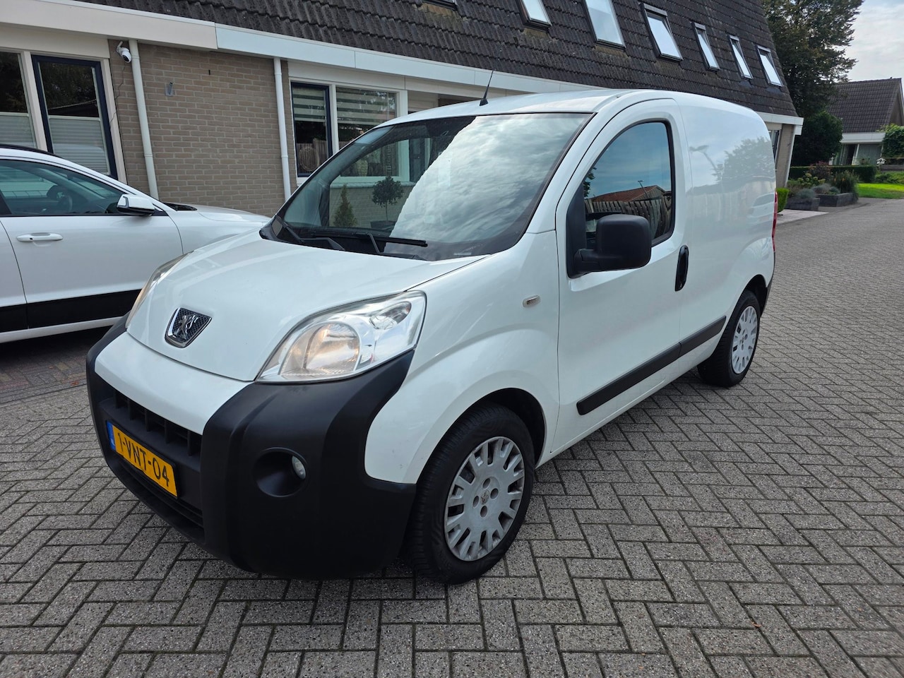 Peugeot Bipper - 1.3 HDi XT Profit + airco 2011 nwe koppeling - AutoWereld.nl